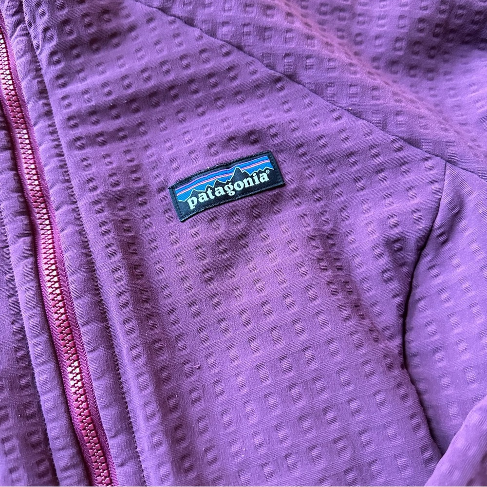 Women’s Patagonia R1